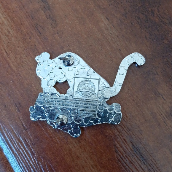 Winnie The Pooh Tiger Trading Pin - Picture 4 of 5